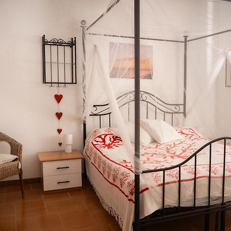 Villa Dan-Rooms In Monopoli Impalata Εξωτερικό φωτογραφία